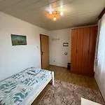 Little Farm Nani Visoko