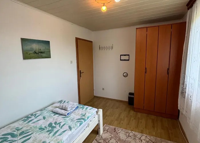 Little Farm Nani Visoko